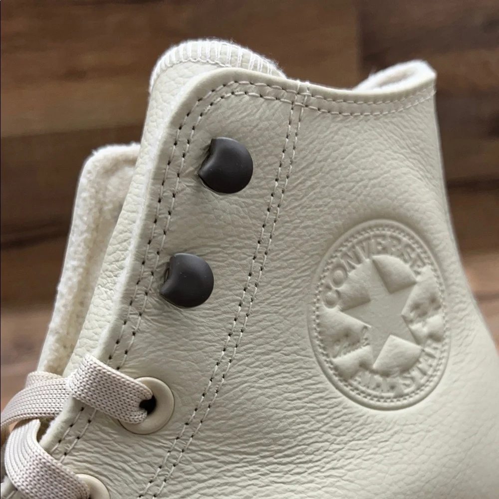Converse Women's Beige Leather platform Sneakers